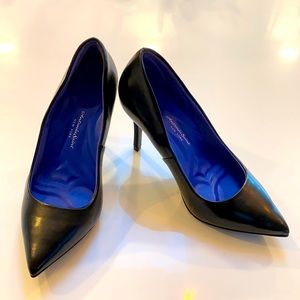 Antonia Saint NY heels
